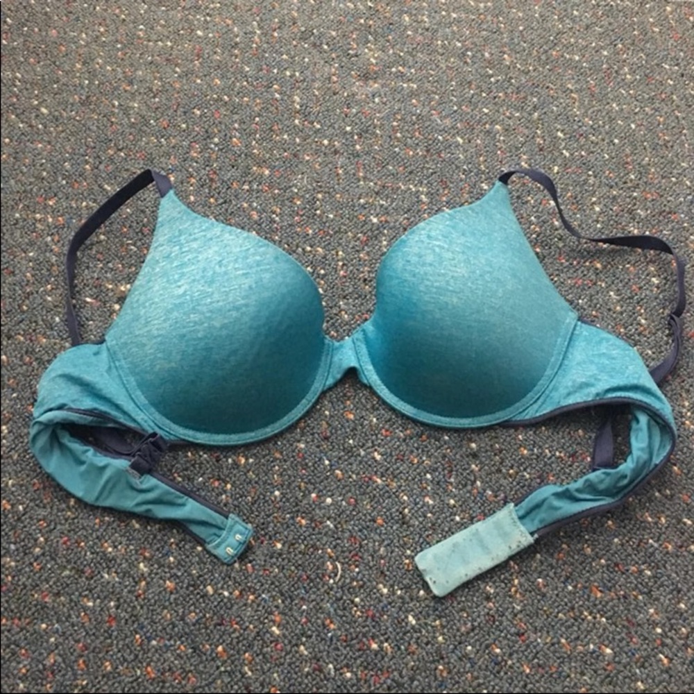 Victoria’s Secret 36B Demi Bra